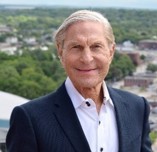 Headshot of Howard Brodsky